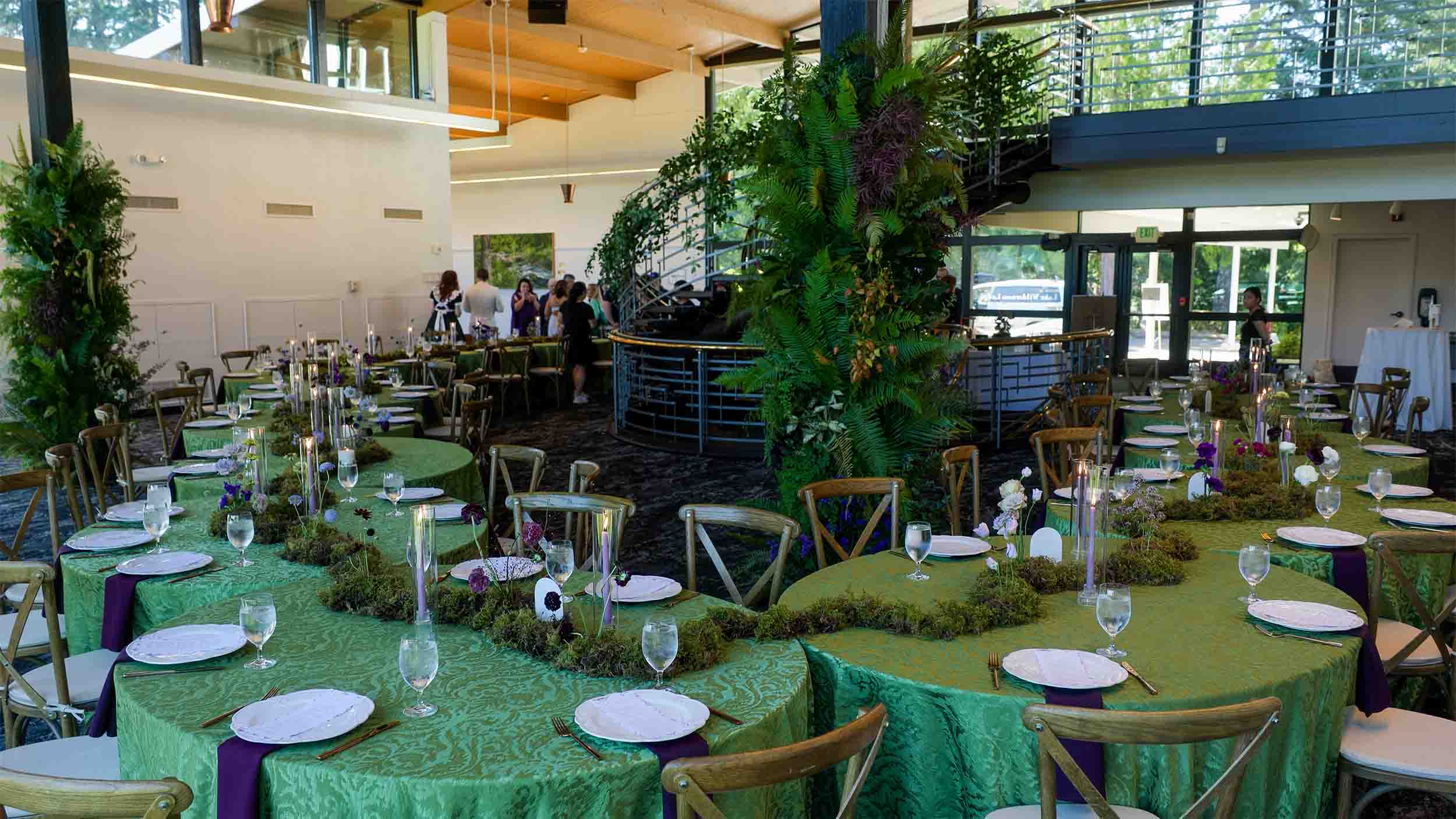 PNW MURDER MYSTERY WEDDING WITH snake table